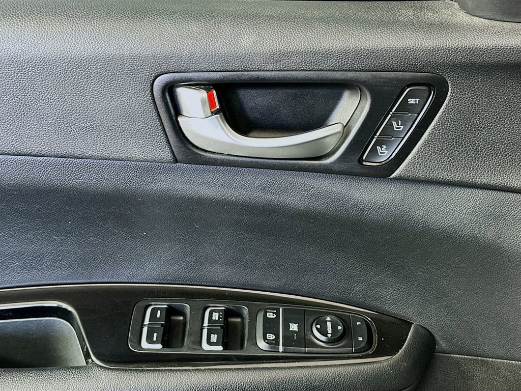 Used 2019 Kia Optima SX image 18