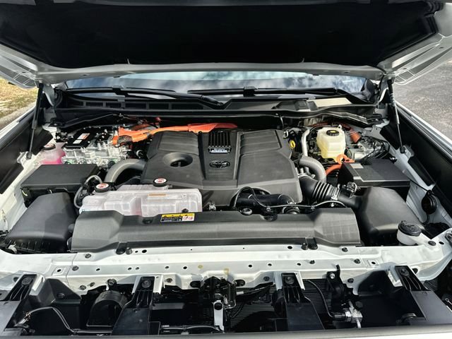 New 2025 Toyota Tundra Limited AWD/4WD image 34