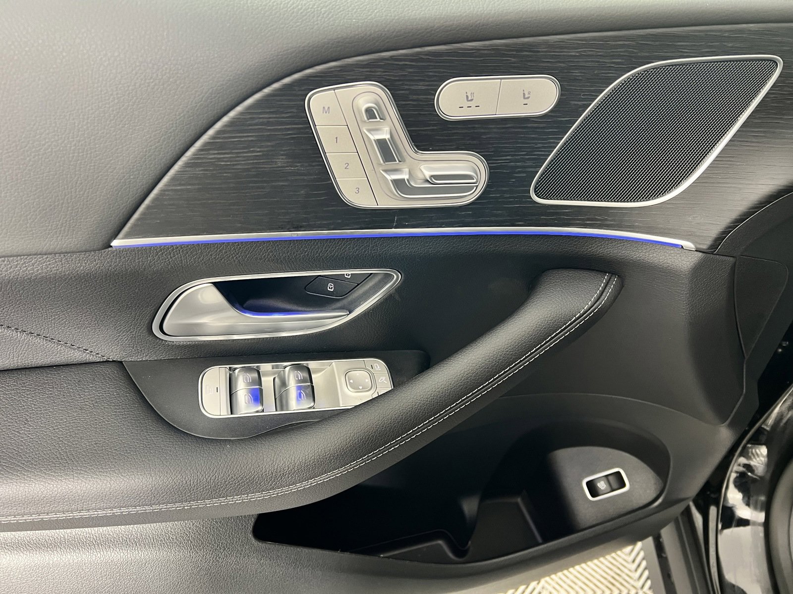 Used 2025 Mercedes-Benz GLE 350 4MATIC image 19