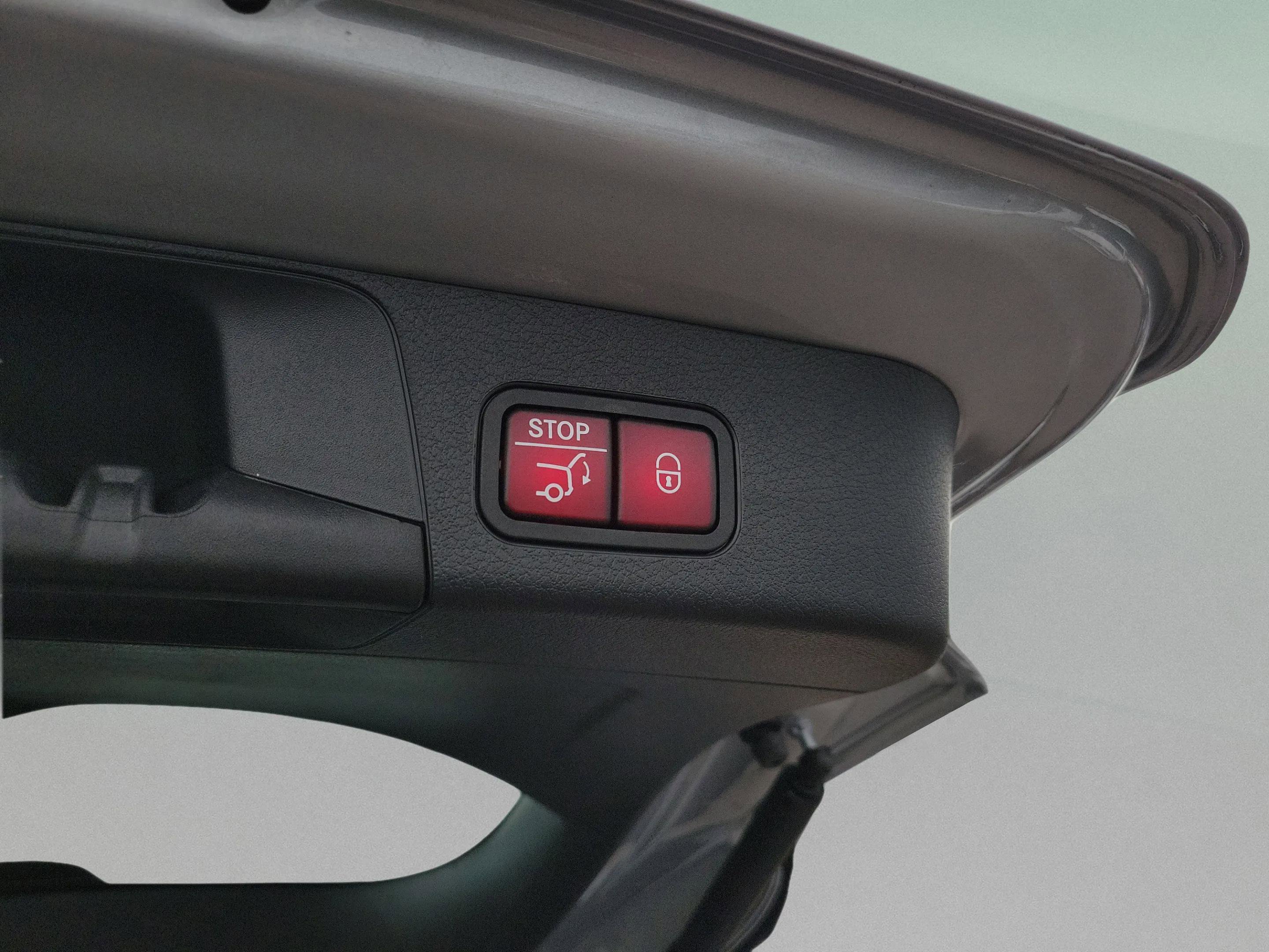 New 2026 Mercedes-Benz GLB 35 AMG 4MATIC image 5