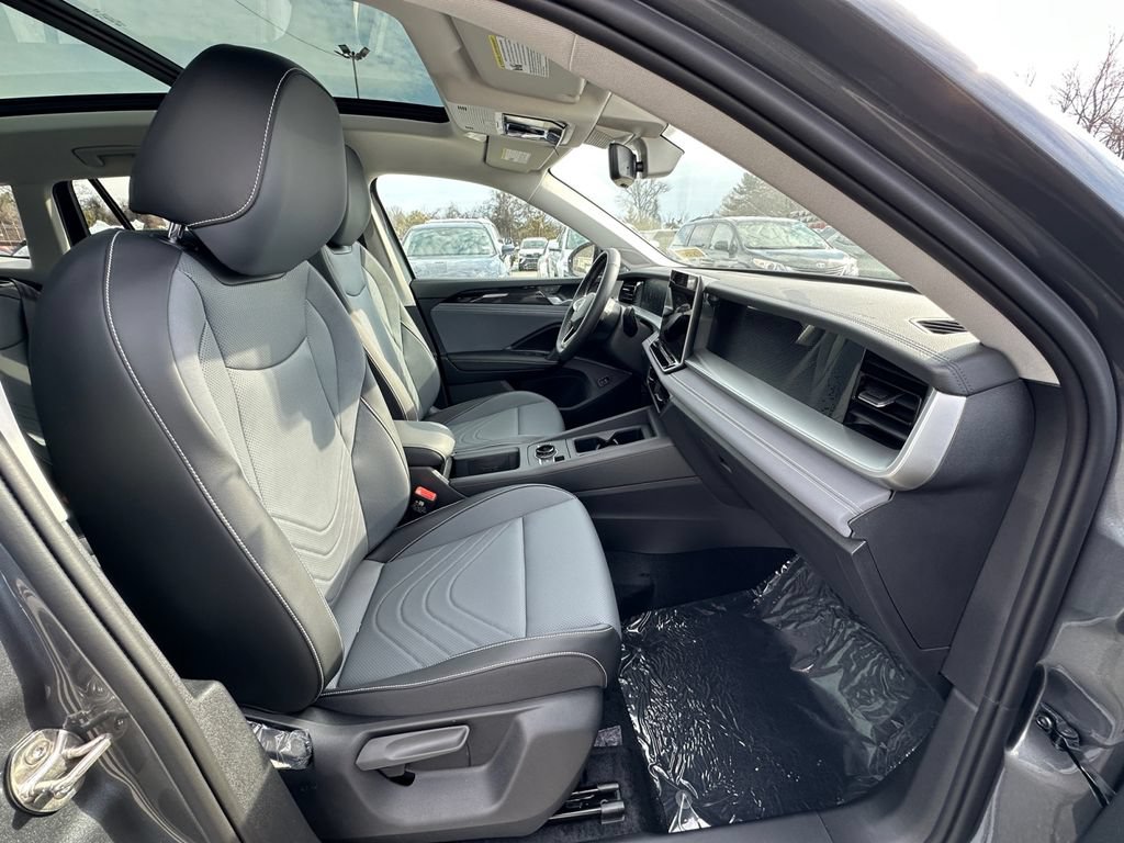 New 2026 Volkswagen Tiguan SE AWD/4WD image 26