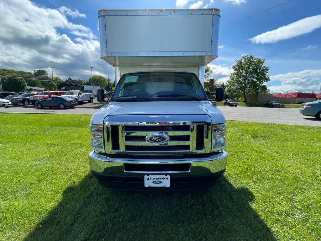 New 2024 Ford E-450 and Econoline 450 Super Duty w/ Power Windows & Locks Group RWD image 9