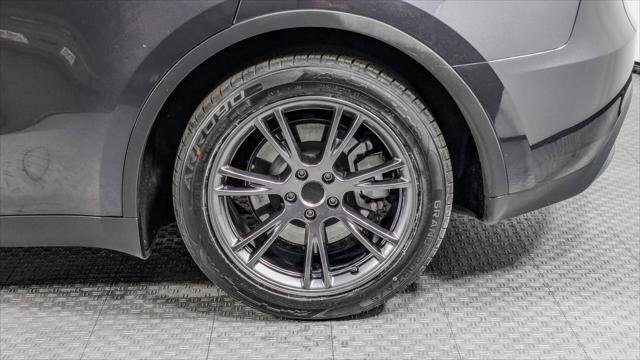 Used 2024 Tesla Model Y Long Range image 34