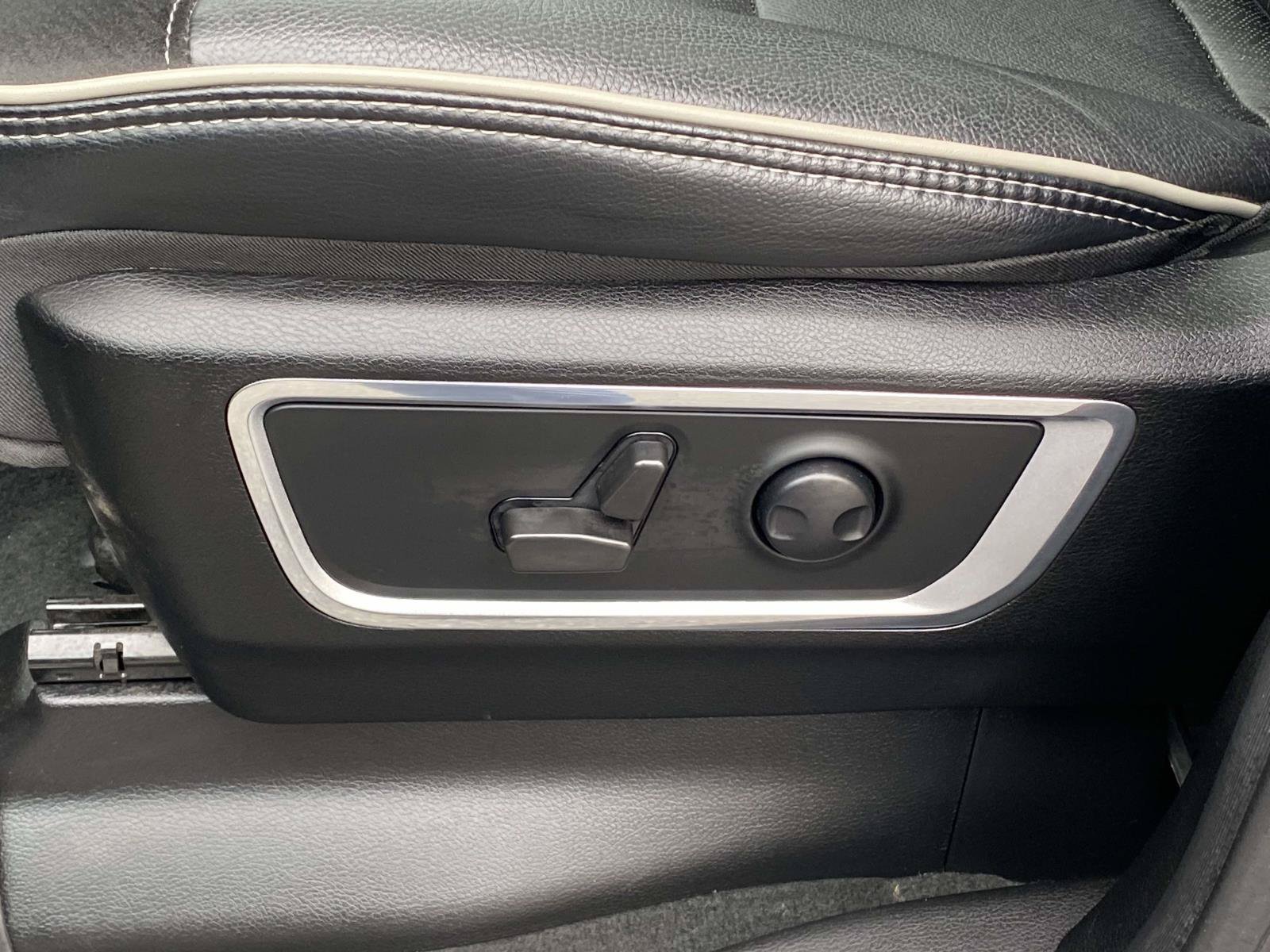 Used 2022 RAM 1500 Laramie AWD/4WD image 27
