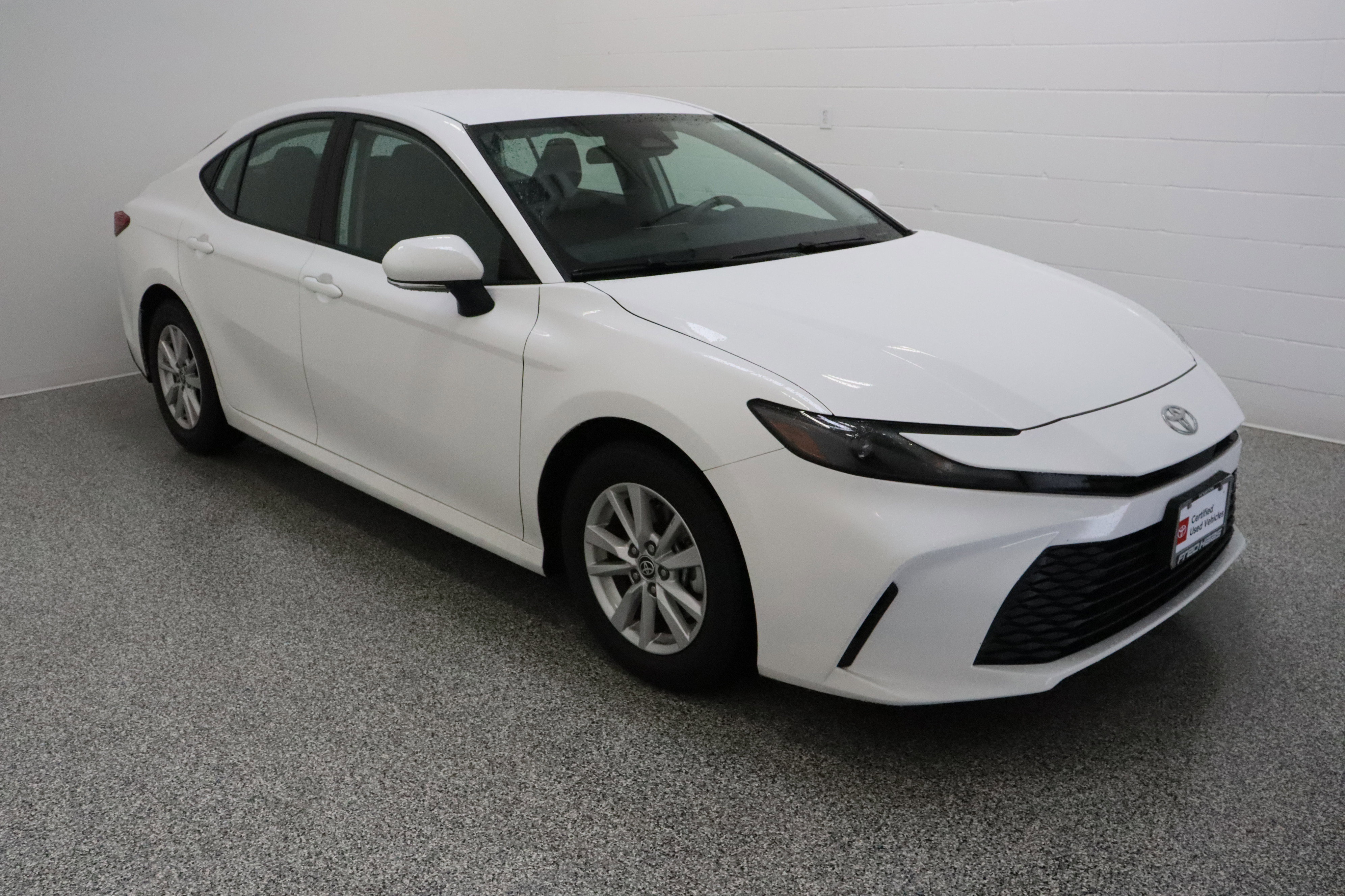 Certified 2025 Toyota Camry LE image 4