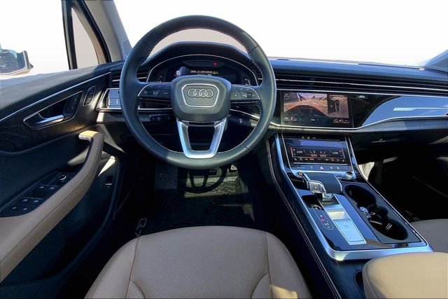 Certified 2025 Audi Q7 3.0T Premium Plus image 5