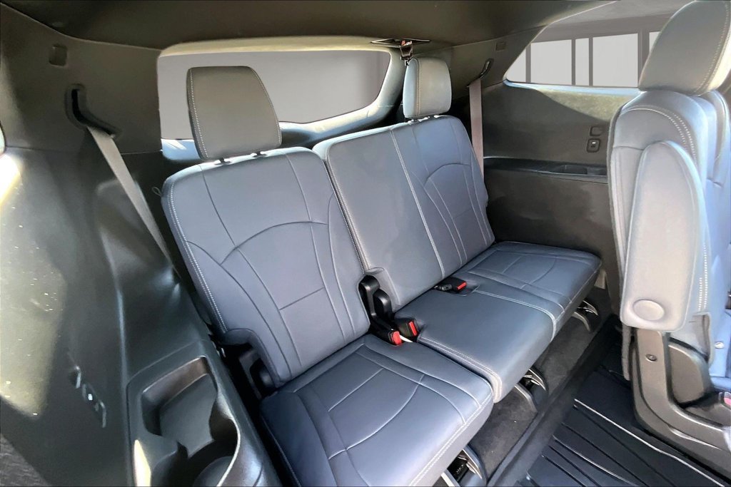 Used 2023 Buick Enclave Premium w/ Experience Buick Package FWD image 24