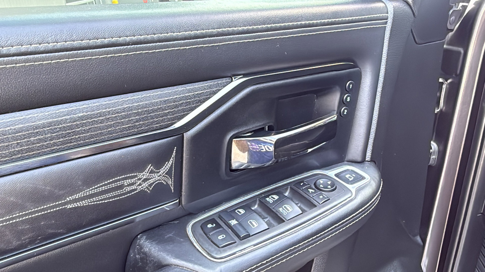 Certified 2022 RAM 2500 Limited image 12