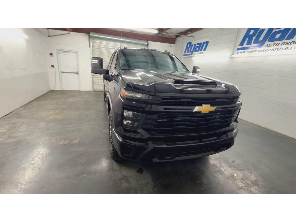 Used 2024 Chevrolet Silverado 2500 Custom w/ Custom Value Package AWD/4WD image 3