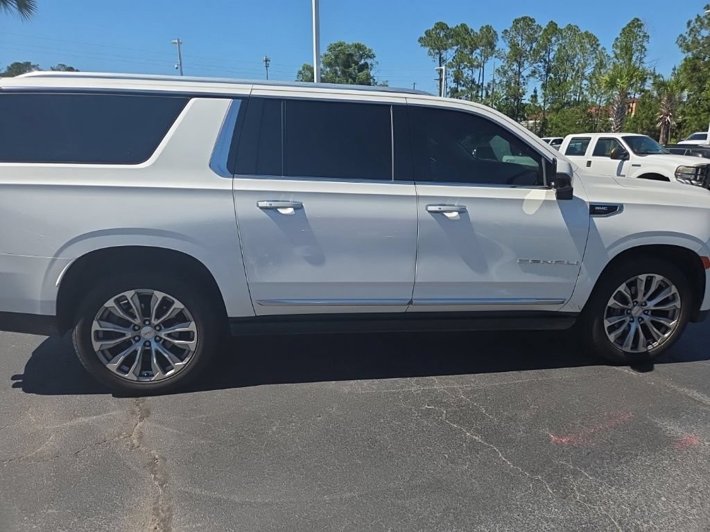 Used 2021 GMC Yukon XL Denali w/ Denali Premium Package RWD image 32