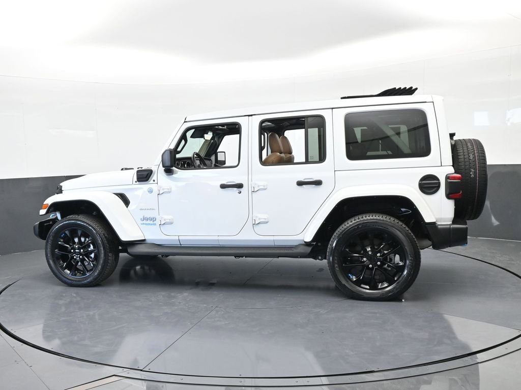 Used 2022 Jeep Wrangler Unlimited Sahara w/ Safety Group image 3