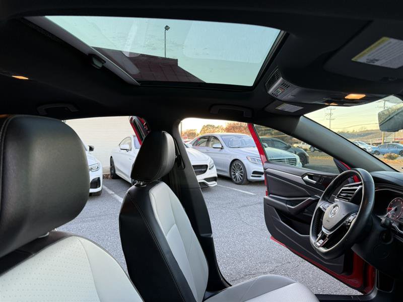 Used 2021 Volkswagen Jetta R-Line image 16