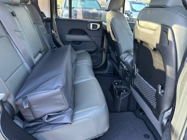 Used 2026 Jeep Gladiator Mojave w/ Steel Bumper Group AWD/4WD image 16