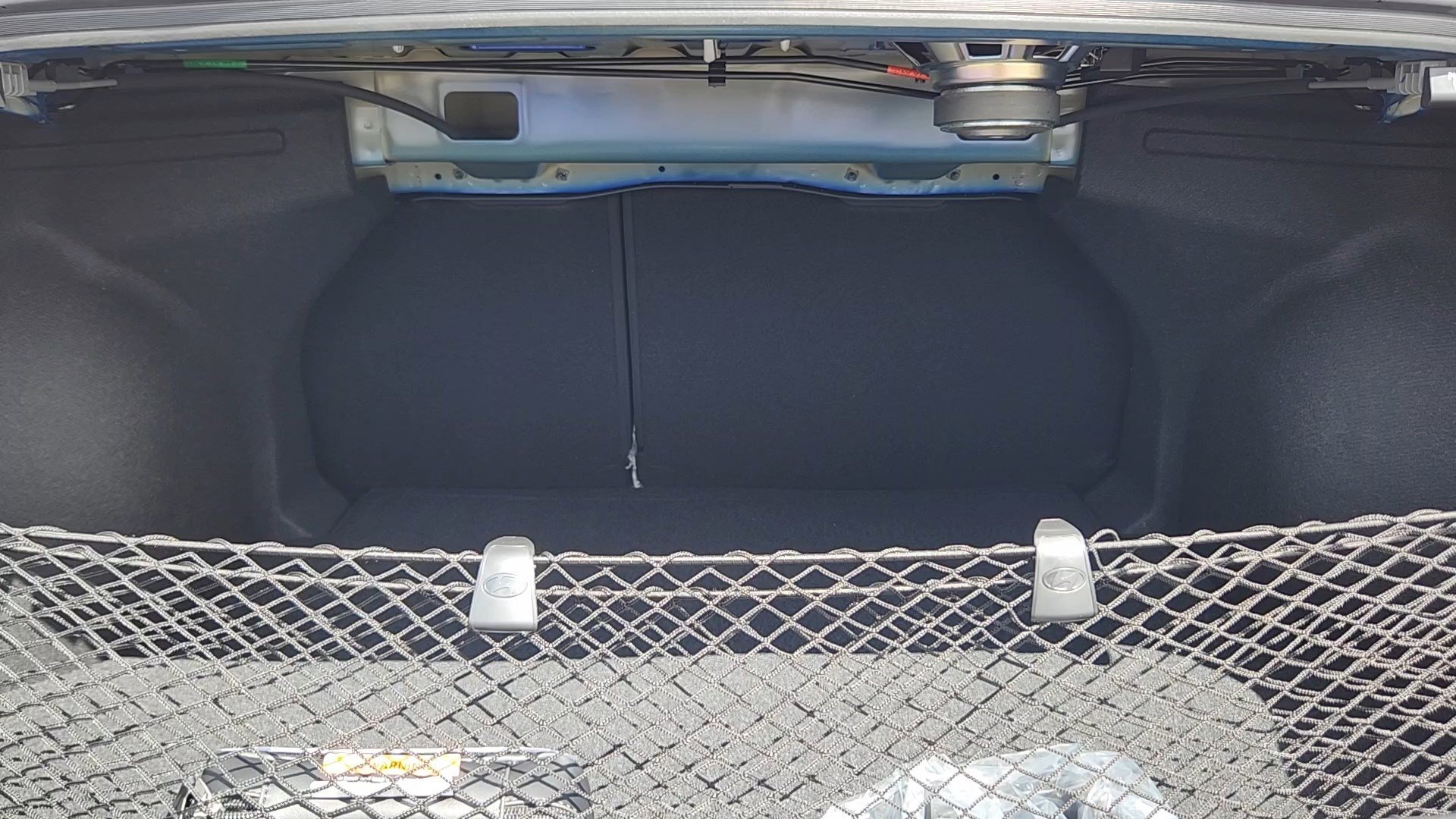 New 2026 Hyundai Elantra Limited image 19