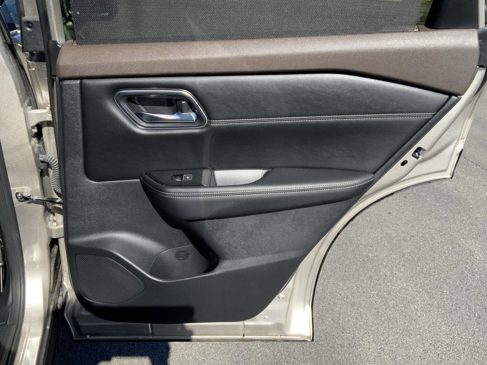 Used 2023 Nissan Rogue Platinum image 54