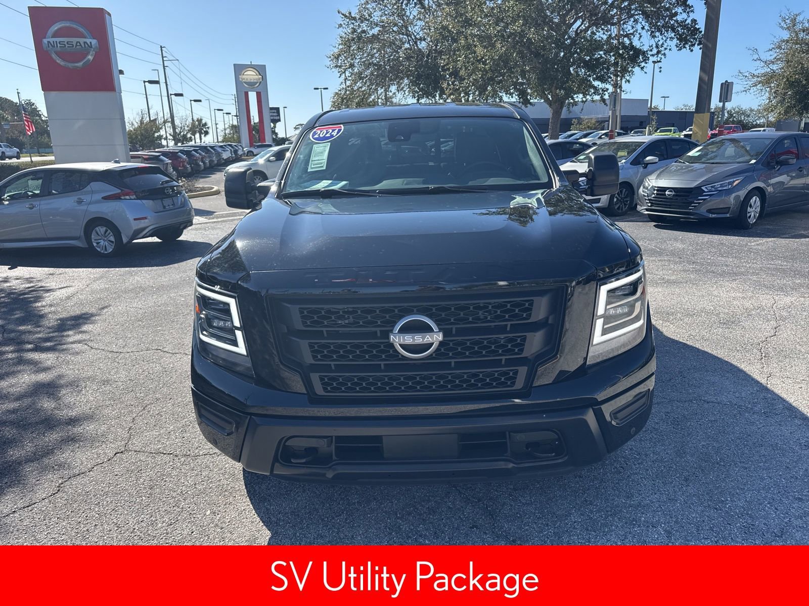 Certified 2024 Nissan Titan SV w/ SV Convenience Package image 3