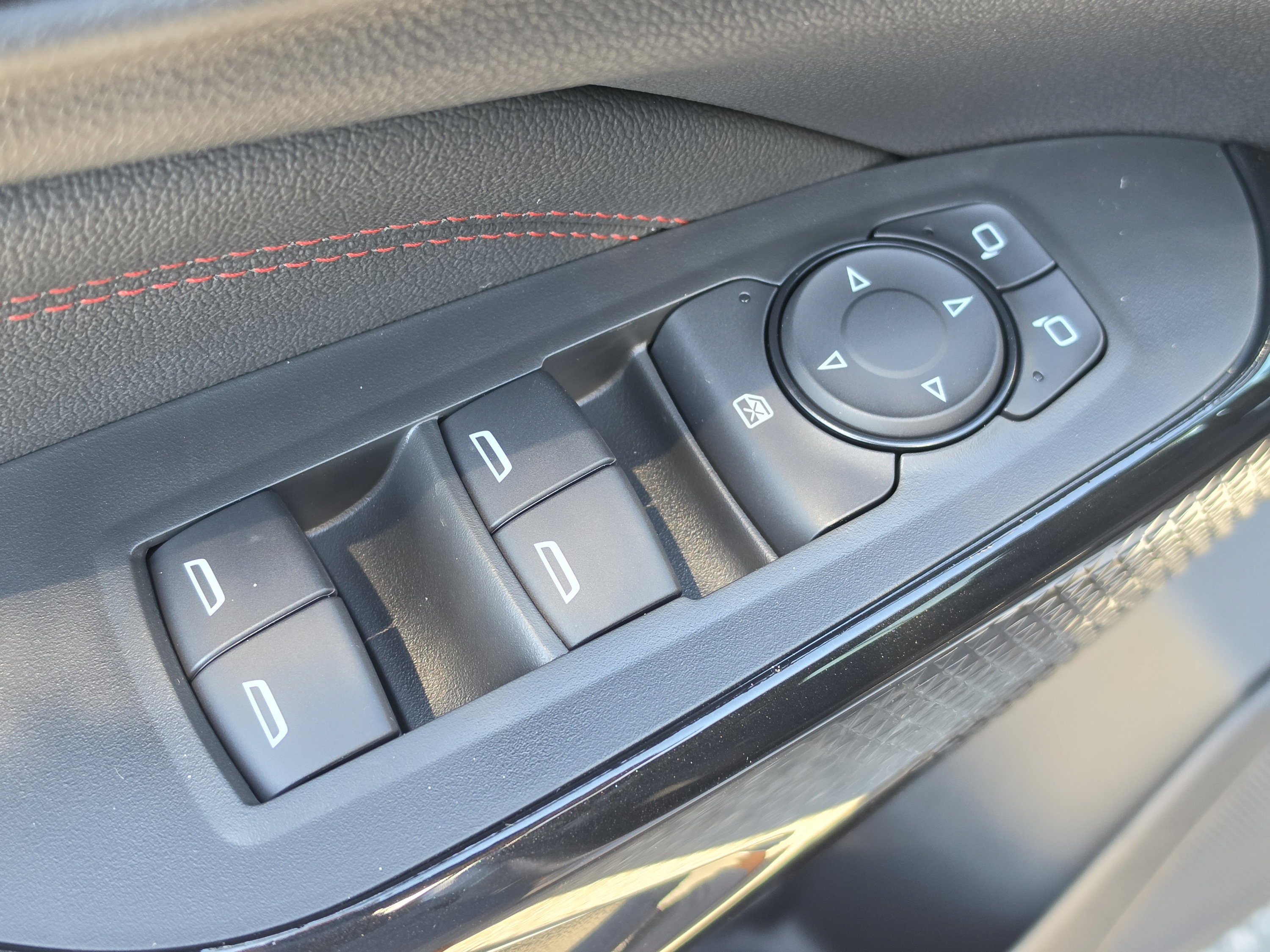 New 2026 Chevrolet Trax RS w/ Driver Confidence Package FWD image 23