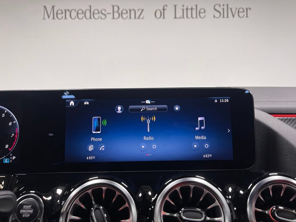 Used 2024 Mercedes-Benz GLA 35 AMG 4MATIC image 33