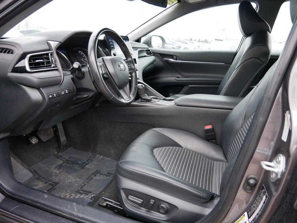 Used 2023 Toyota Camry SE image 11