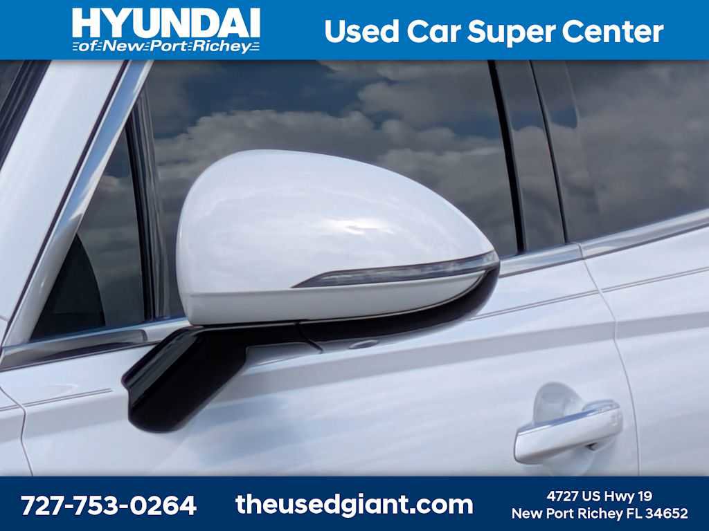 Used 2025 Genesis GV70 2.5T w/ Select Package AWD/4WD image 11