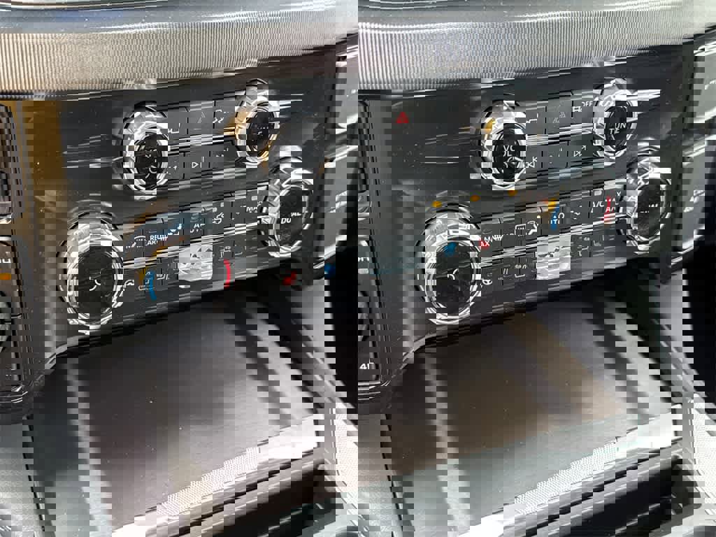 New 2026 Ford F250 Platinum image 26