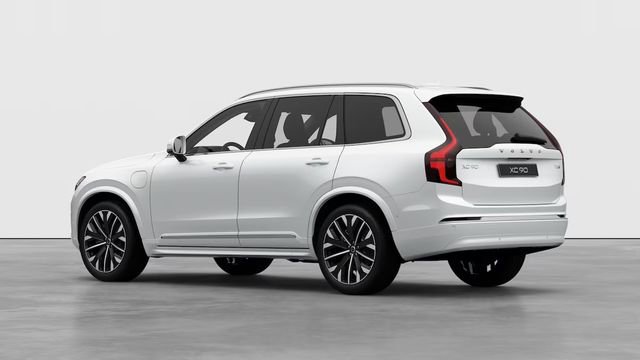 New 2026 Volvo XC90 T8 Ultra w/ Protection Package Premier AWD/4WD image 3