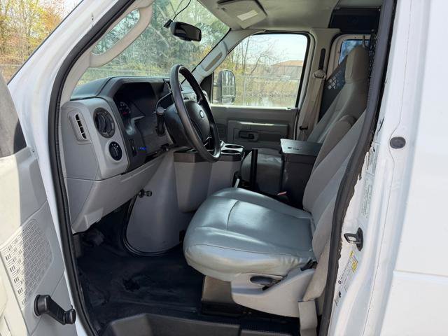 Used 2013 Ford E-150 and Econoline 150 RWD image 18