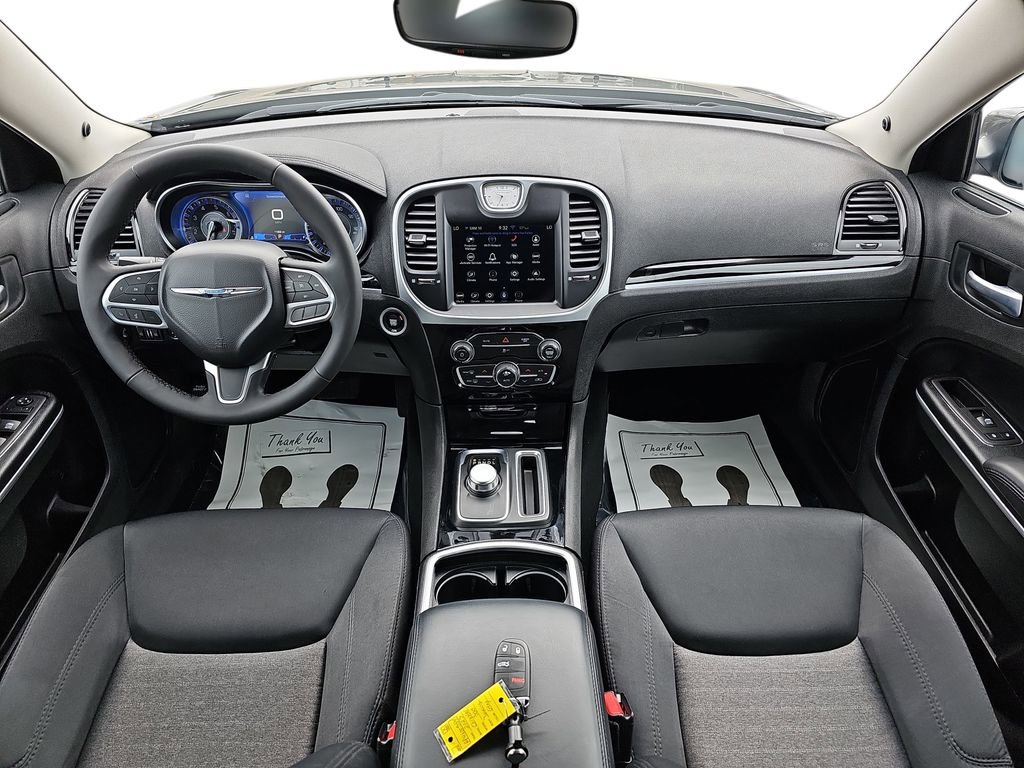 Used 2023 Chrysler 300 Touring image 12