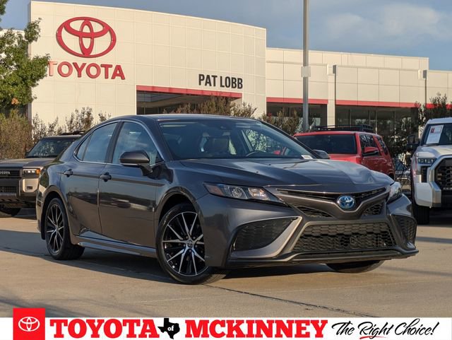 Used 2024 Toyota Camry SE