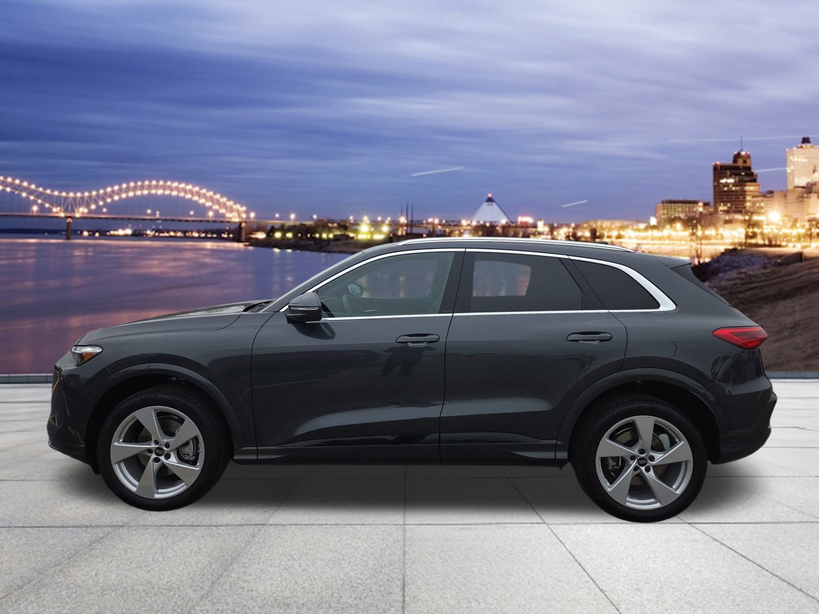 Certified 2025 Audi Q5 Premium Plus w/ Premium Plus image 2