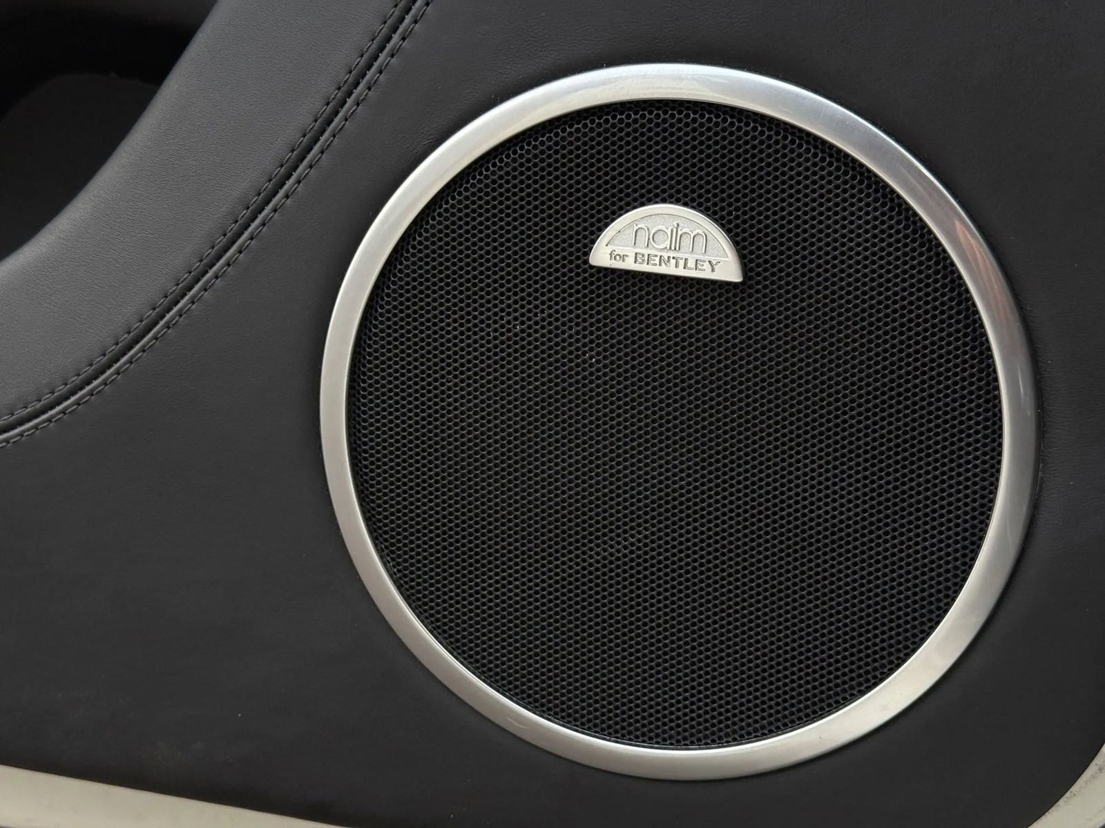 Used 2017 Bentley Continental GT image 28