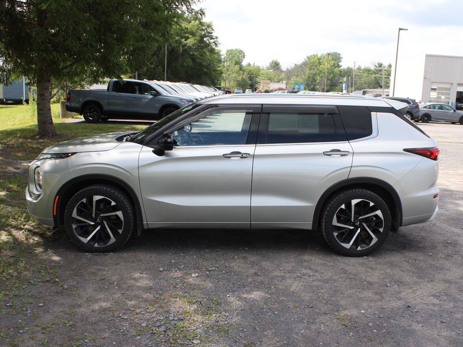 Used 2022 Mitsubishi Outlander SEL AWD/4WD image 5