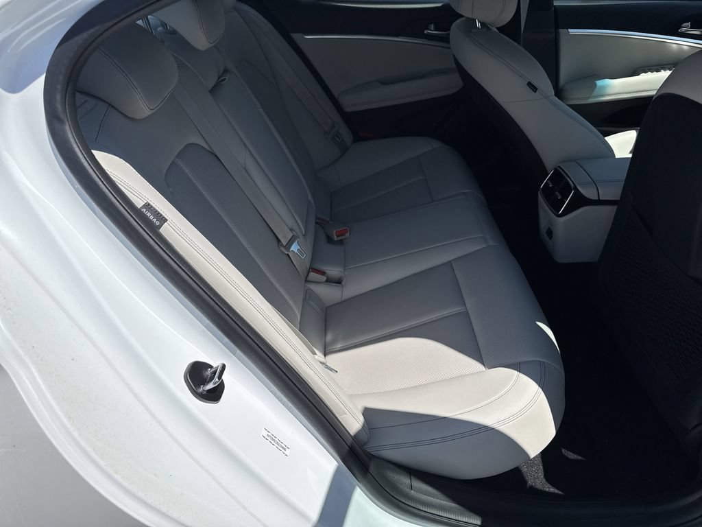 New 2025 Genesis G70 2.5T RWD image 15