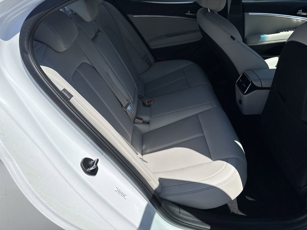 New 2025 Genesis G70 2.5T image 15