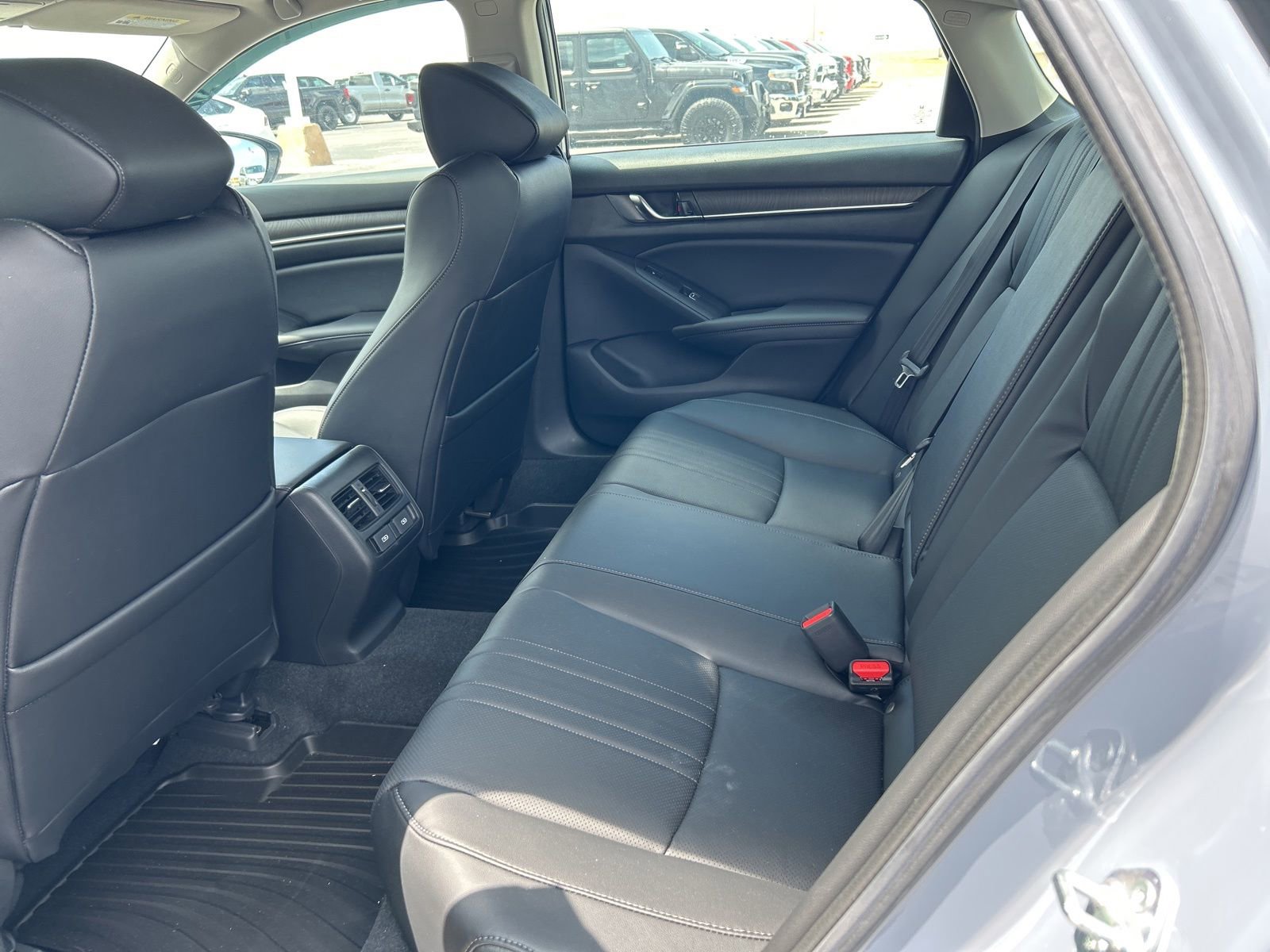Used 2021 Honda Accord Touring image 13