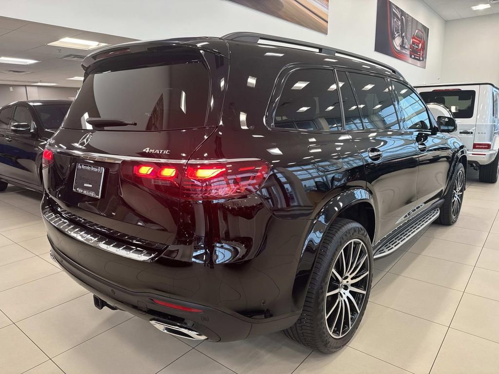 Used 2024 Mercedes-Benz GLS 450 4MATIC image 7