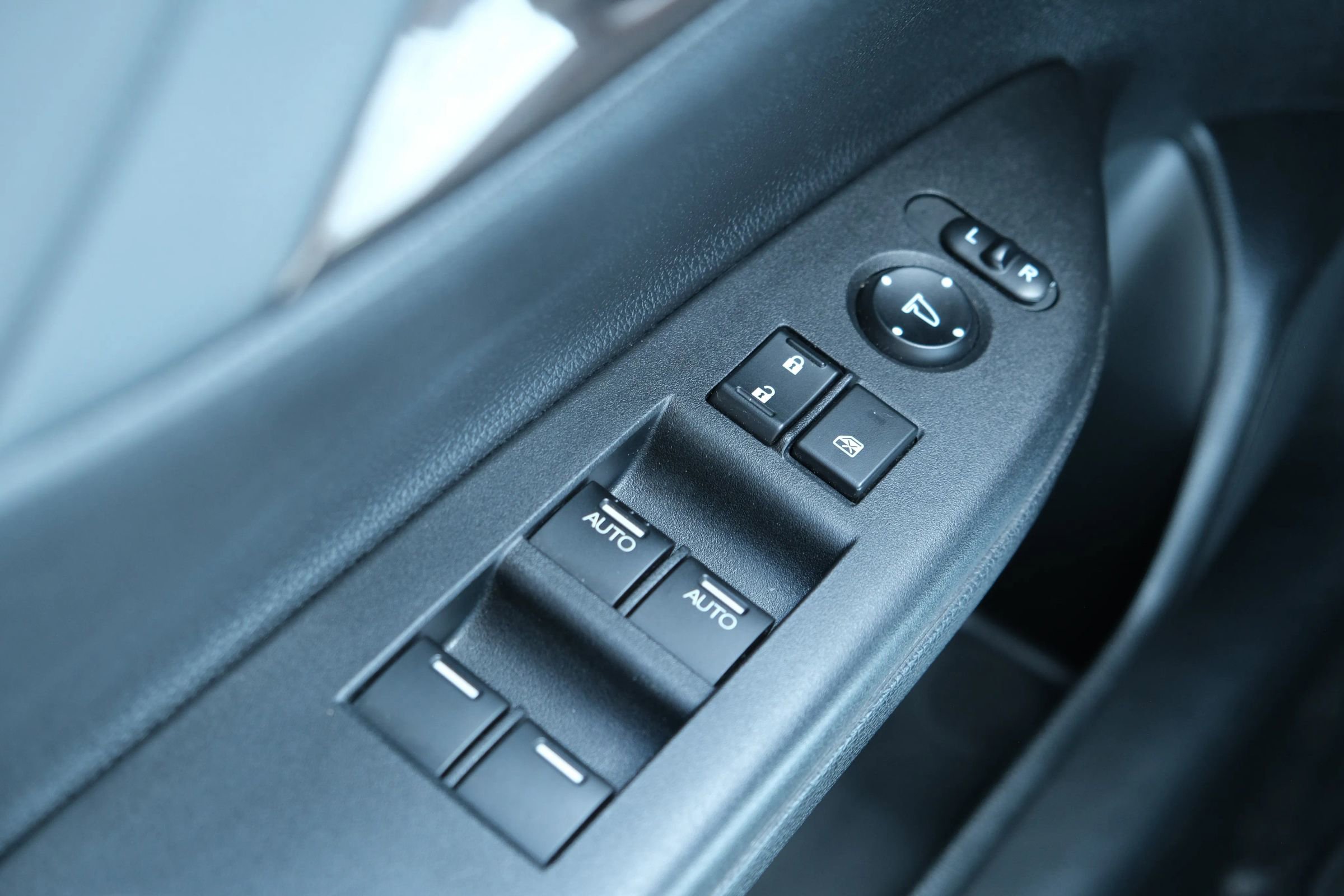 Used 2017 Honda Accord EX image 34