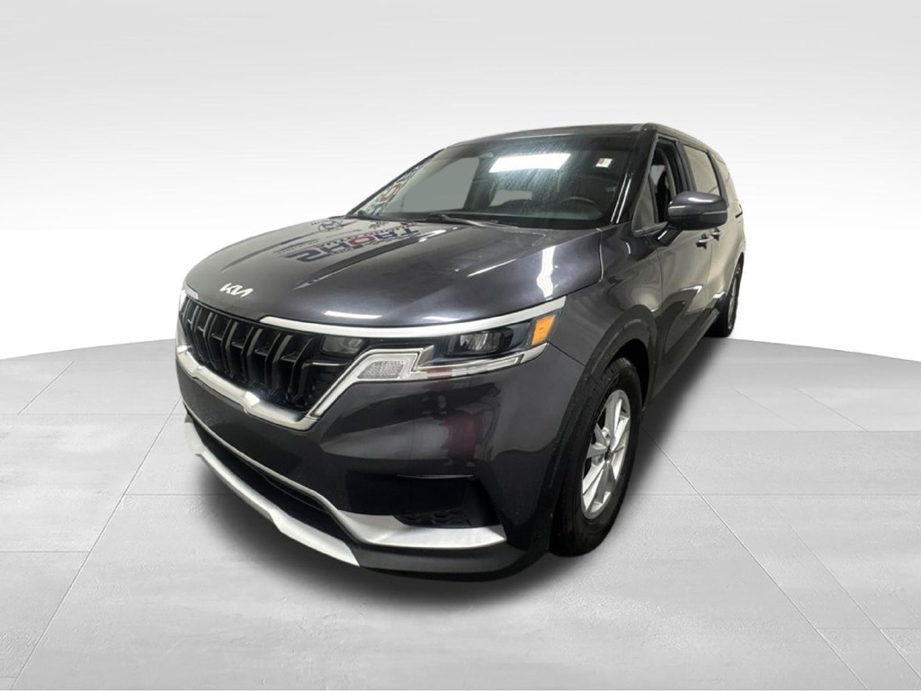 Used 2023 Kia Carnival LX FWD image 2