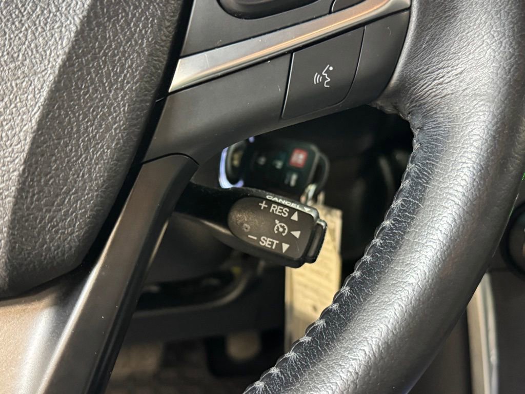 Used 2016 Toyota Camry SE FWD image 31