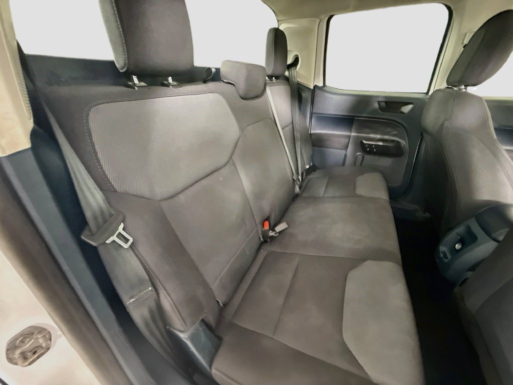 Used 2024 Ford Maverick XL w/ Equipment Group 100A Standard AWD/4WD image 25