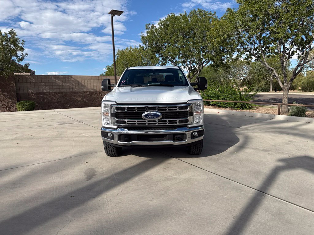 Used 2023 Ford F350 XLT AWD/4WD image 2