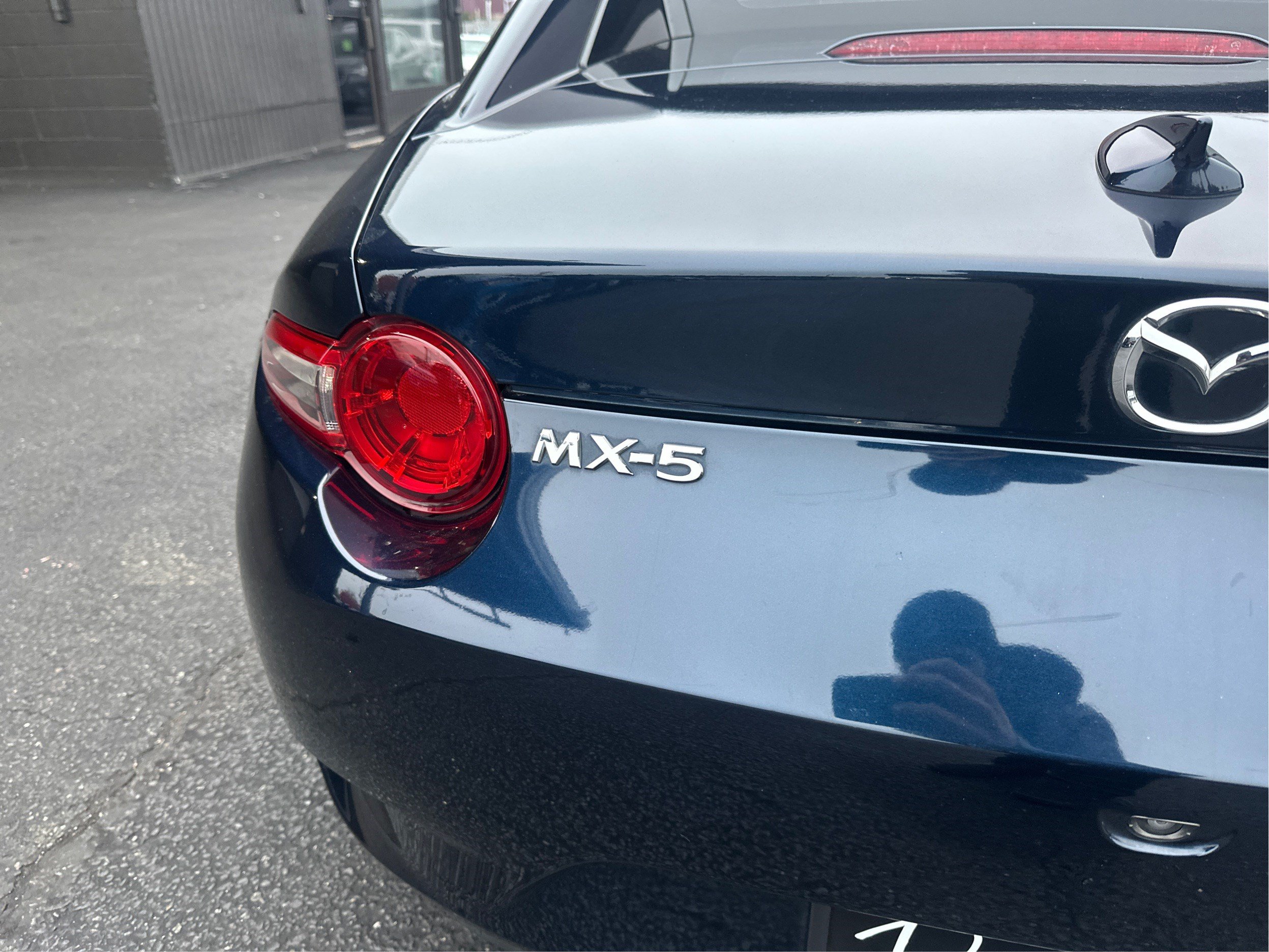 Used 2021 MAZDA MX-5 Miata RF Grand Touring RWD image 26