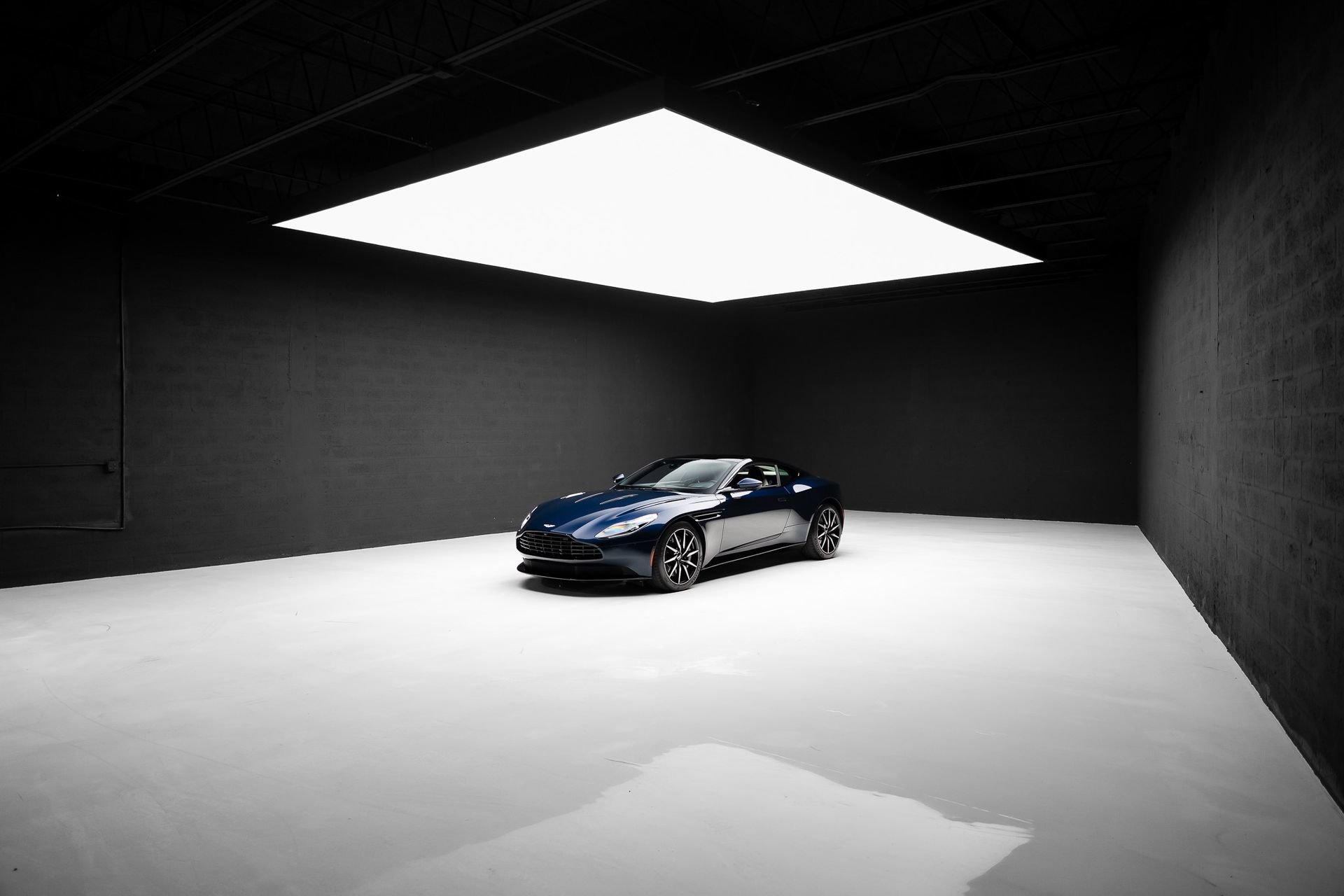 Used 2018 Aston Martin DB11 V12 RWD image 78