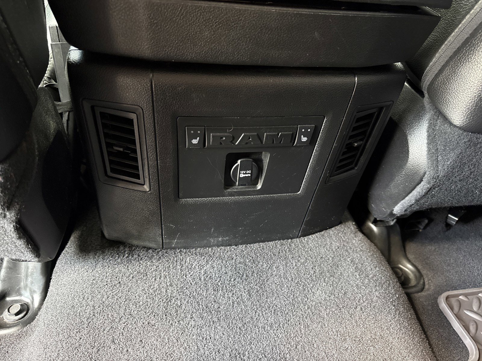 Used 2014 RAM 2500 Laramie AWD/4WD image 15
