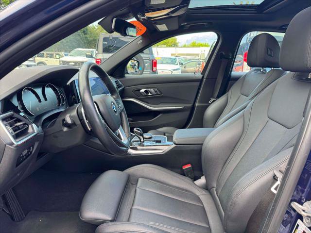 Used 2020 BMW 330i xDrive Sedan w/ Driving Assistance Package AWD/4WD image 16