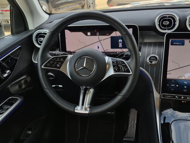 Used 2025 Mercedes-Benz GLC 350e 4MATIC image 22