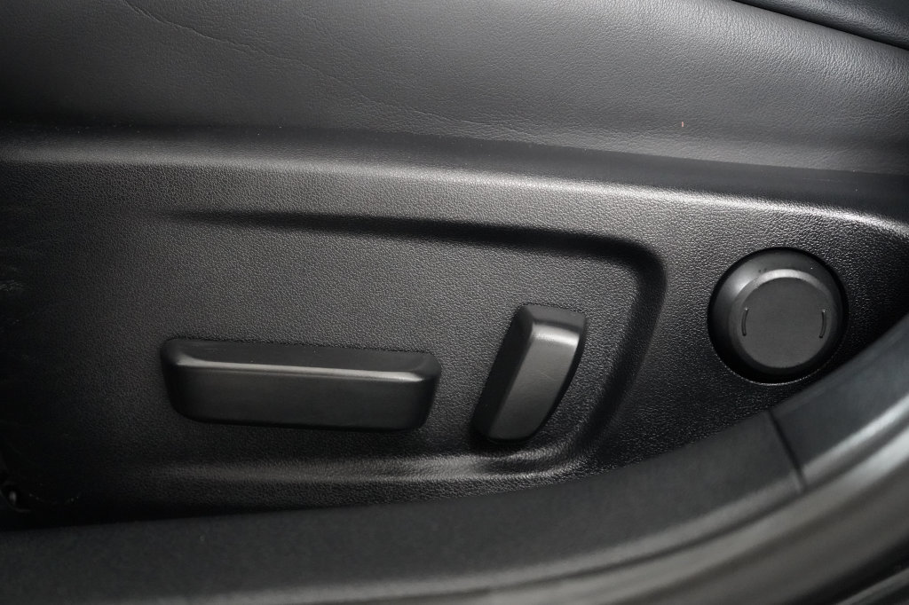 Used 2023 Lexus IS 350 F Sport w/ Memory Package AWD/4WD image 18