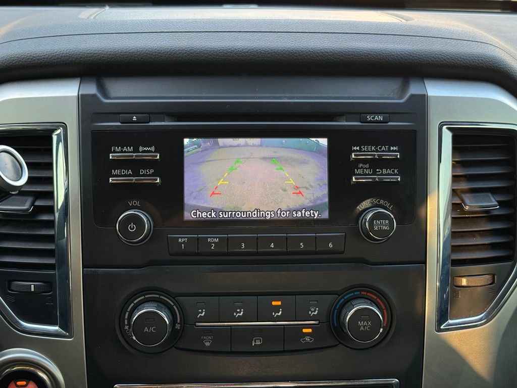 Used 2018 Nissan Titan SV AWD/4WD image 4