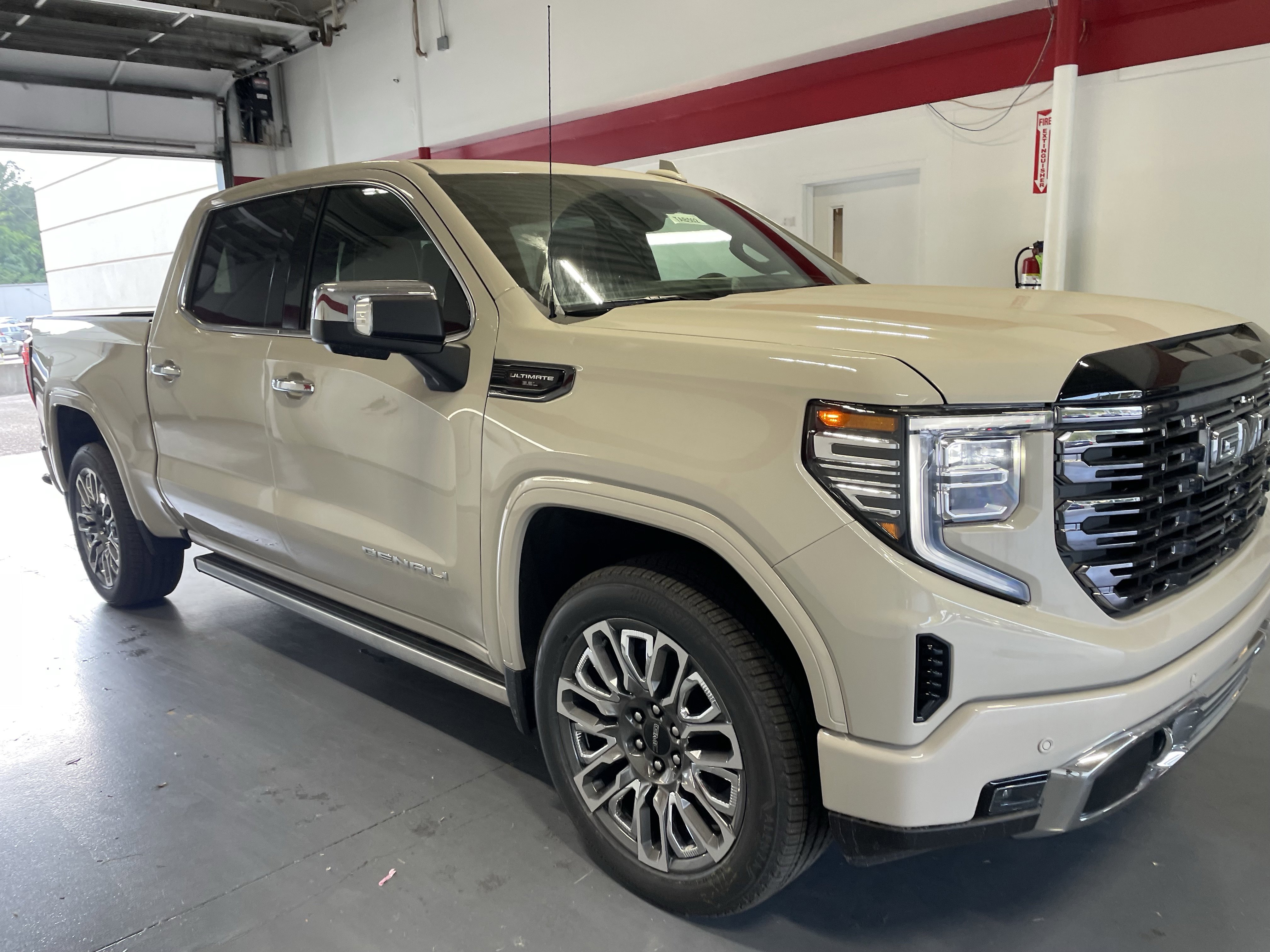 New 2026 GMC Sierra 1500 Denali Ultimate AWD/4WD image 3