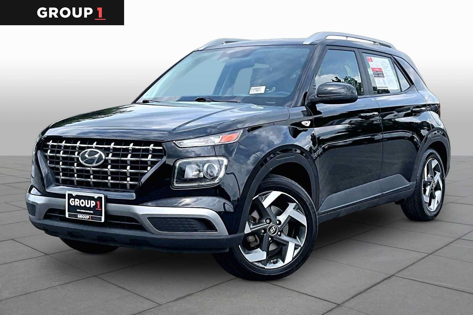 Used 2023 Hyundai Venue SEL w/ Cargo Package